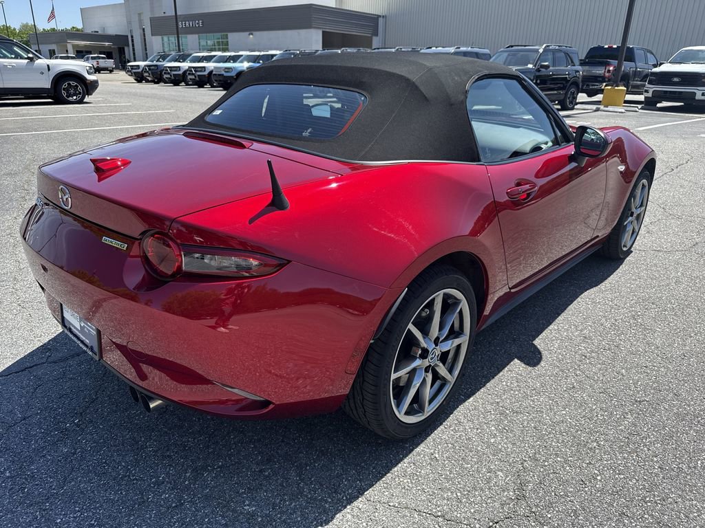 Used 2022 MAZDA MX-5 Miata Grand Touring w/ Weather Package RWD image 7