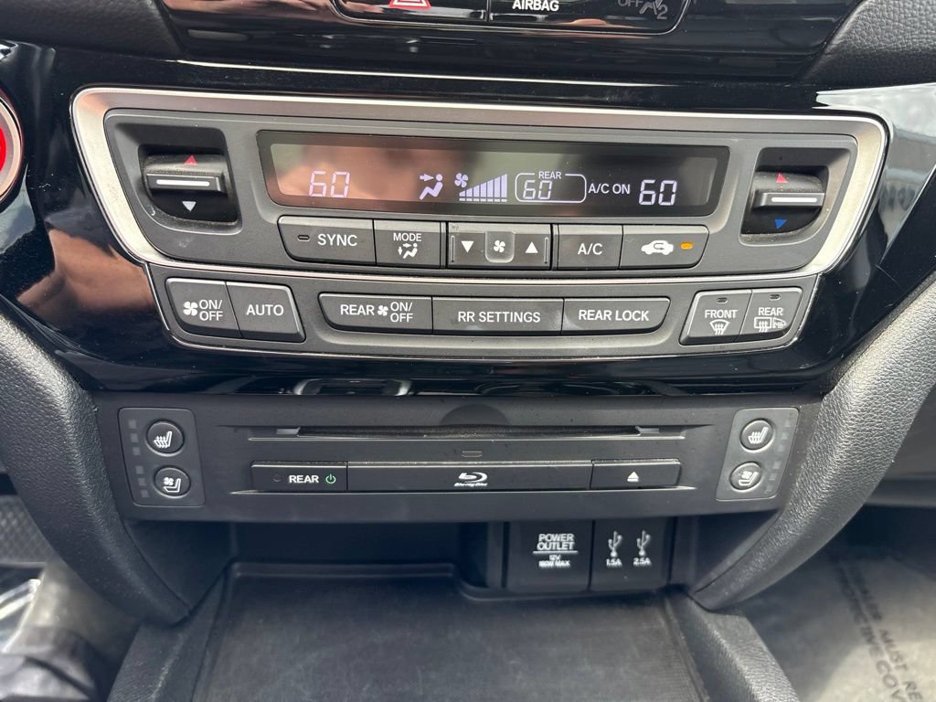Used 2016 Honda Pilot Elite image 21