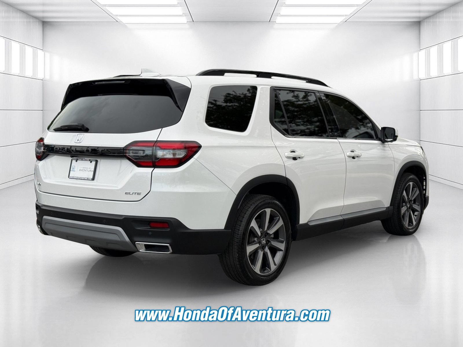 Certified 2025 Honda Pilot Elite image 5