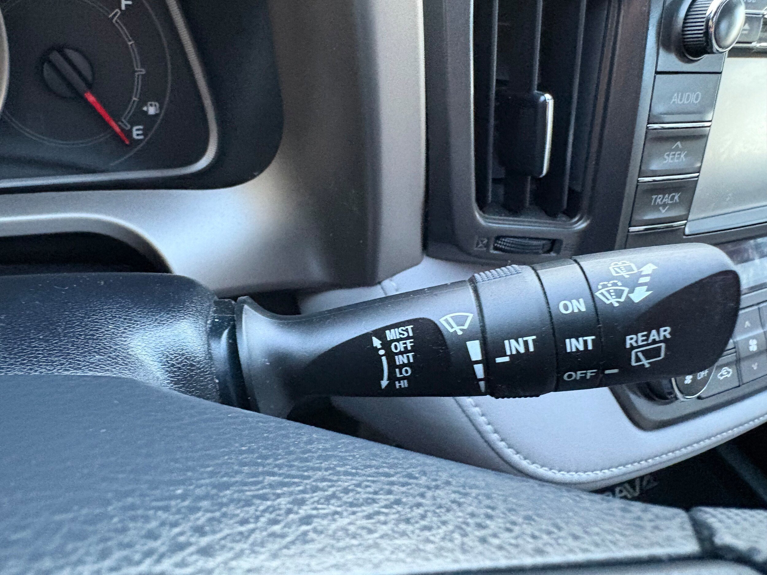 Used 2013 Toyota RAV4 XLE AWD/4WD image 37