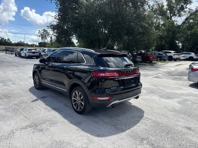 Used 2019 Lincoln MKC Select w/ Select Plus Package AWD/4WD image 3