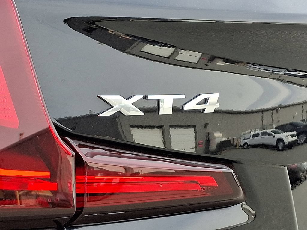 Used 2024 Cadillac XT4 Premium Luxury AWD/4WD image 31
