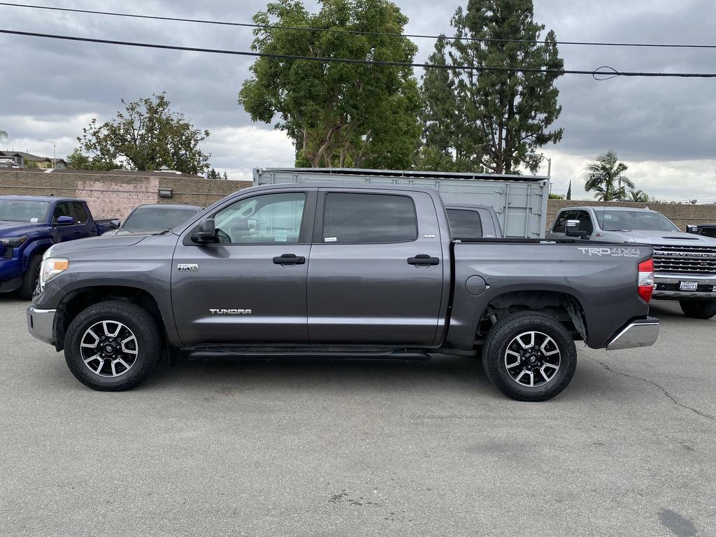 Certified 2017 Toyota Tundra SR5 AWD/4WD image 2