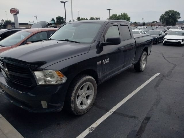 Used 2017 RAM 1500 Express AWD/4WD image 3