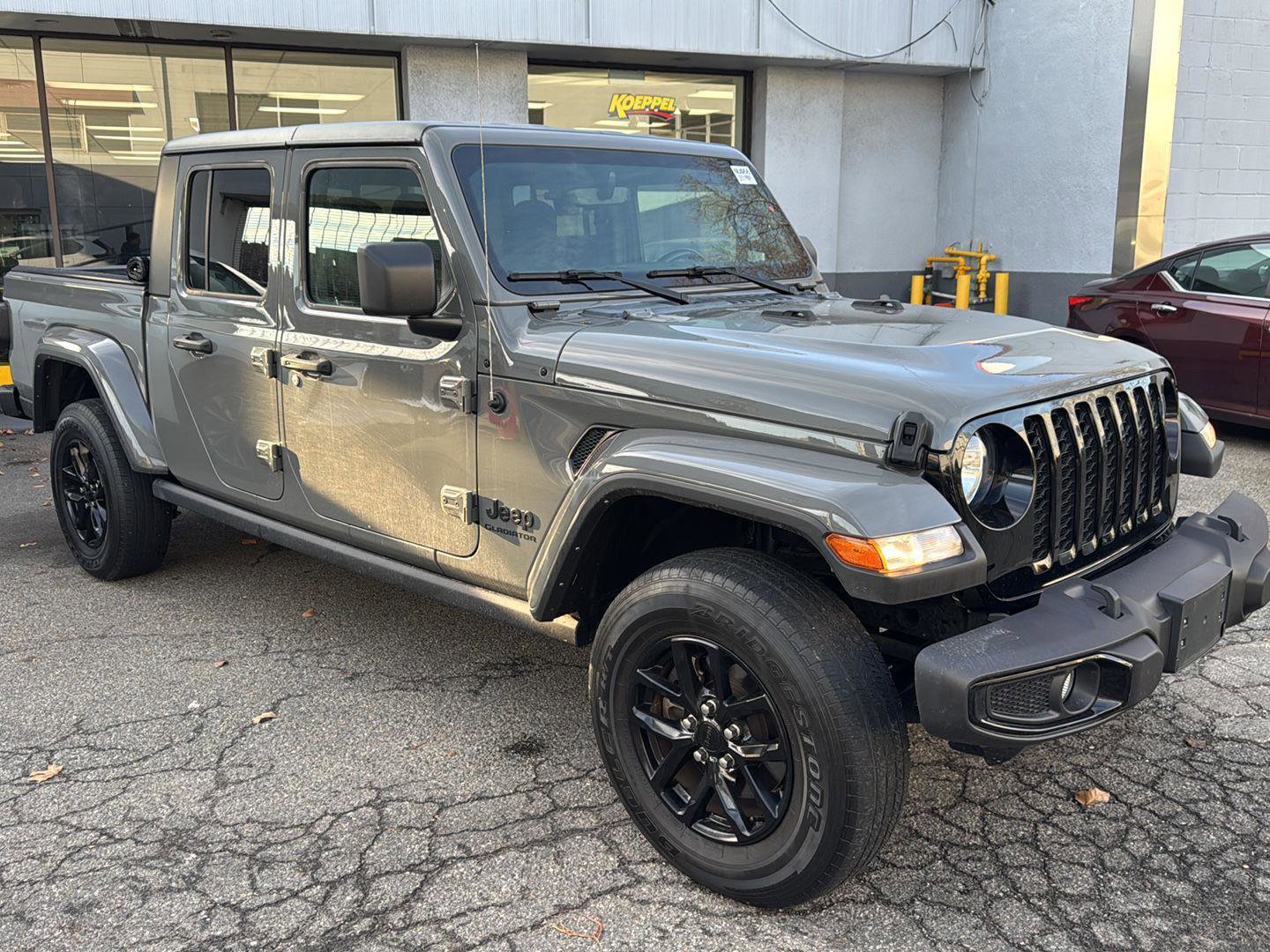 Used 2022 Jeep Gladiator Sport image 11