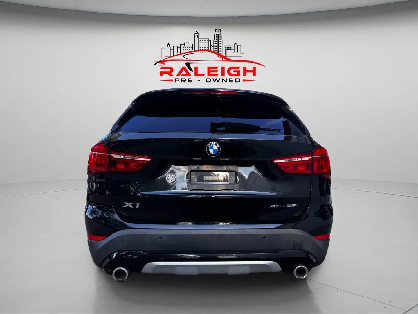 Used 2021 BMW X1 xDrive28i w/ Convenience Package AWD/4WD image 11