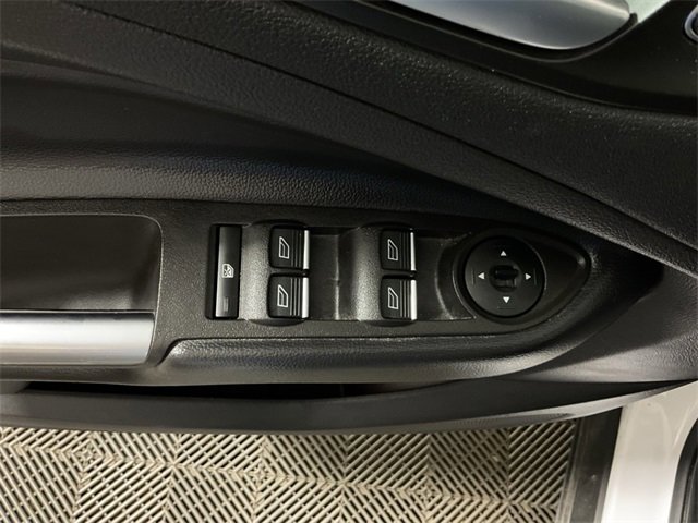 Used 2019 Ford Escape Titanium image 18