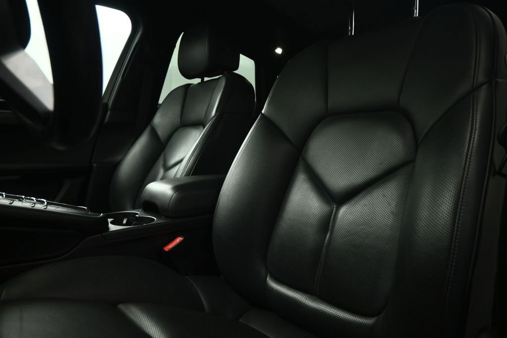Used 2017 Porsche Macan S AWD/4WD image 52