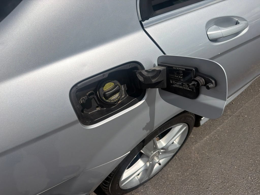 Used 2011 Mercedes-Benz C 300 4MATIC Sedan image 48