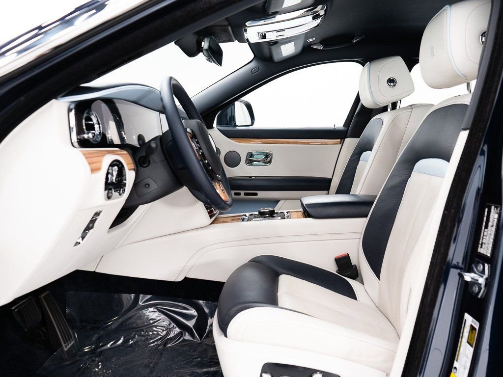 Certified 2022 Rolls-Royce Ghost image 15