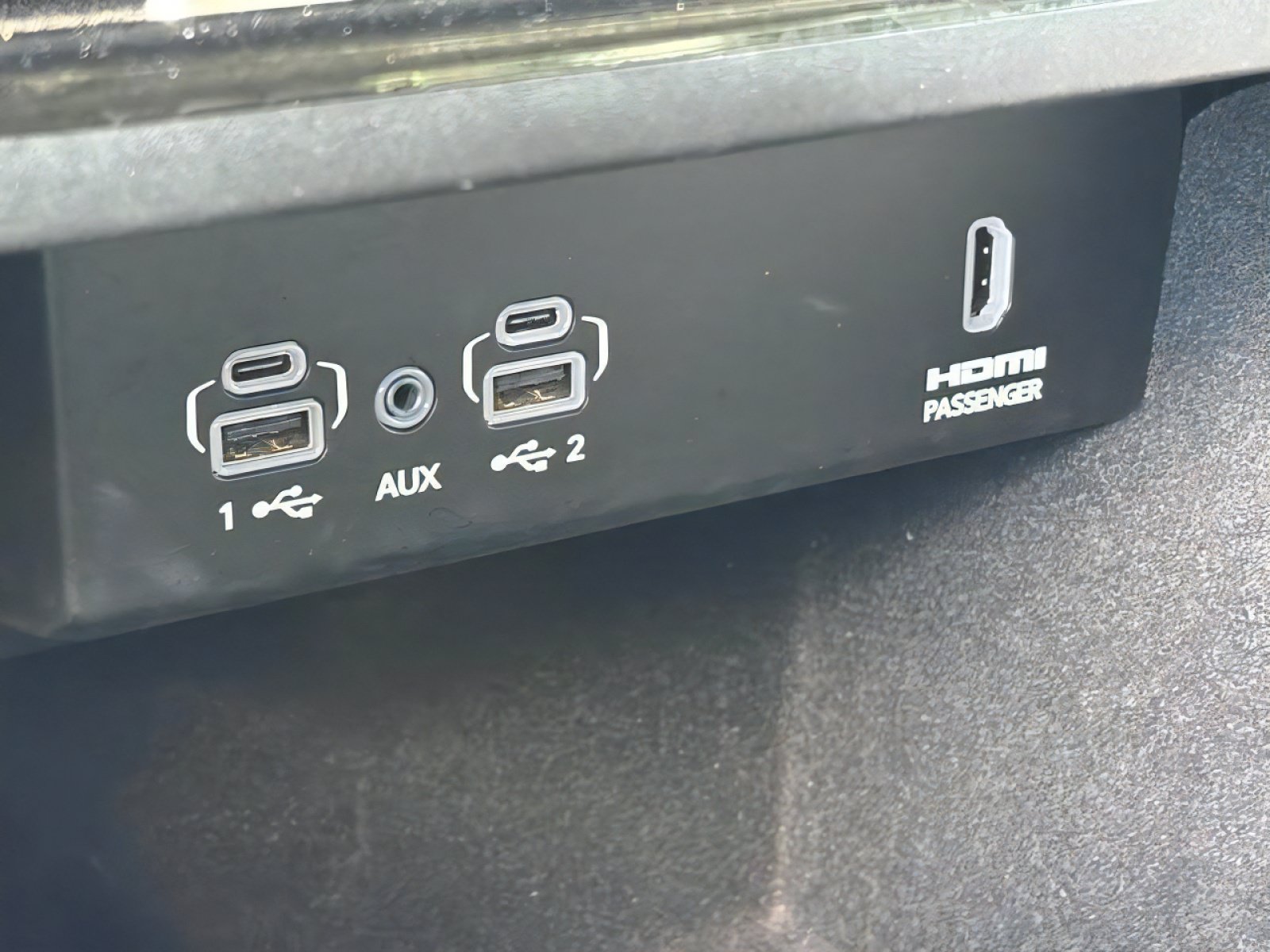 Used 2022 Jeep Wagoneer Series I AWD/4WD image 25
