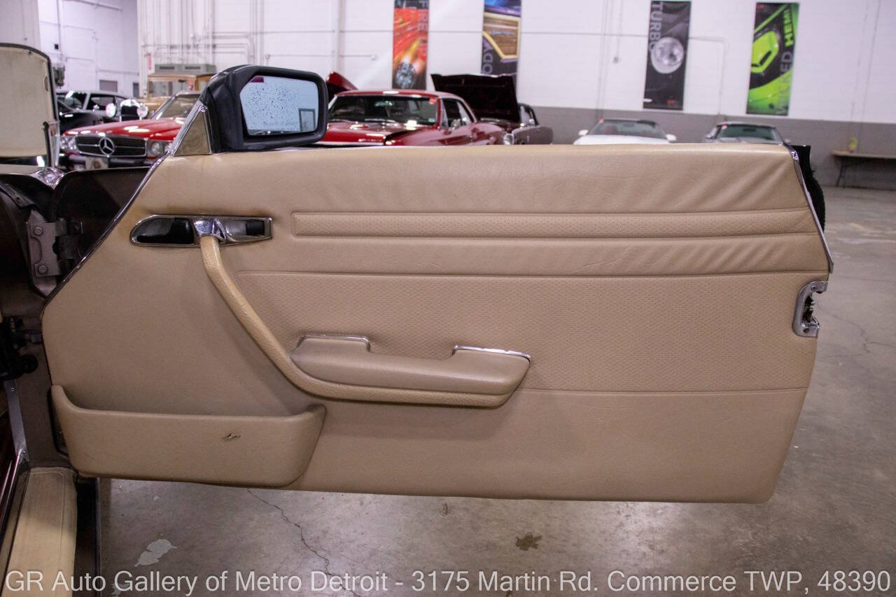 Used 1987 Mercedes-Benz 560 SL image 37
