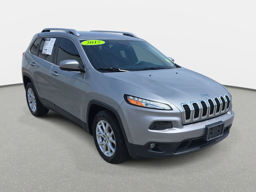 Used 2015 Jeep Cherokee Latitude FWD image 3
