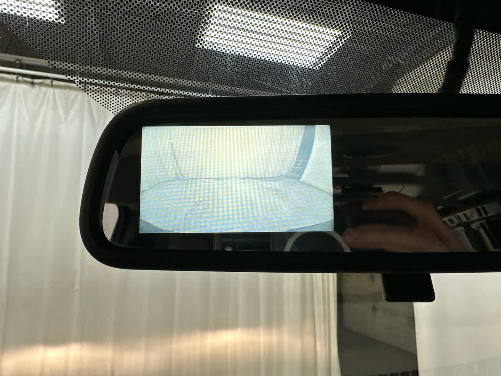 Used 2018 Chevrolet Express 2500 w/ Driver Convenience Package image 16