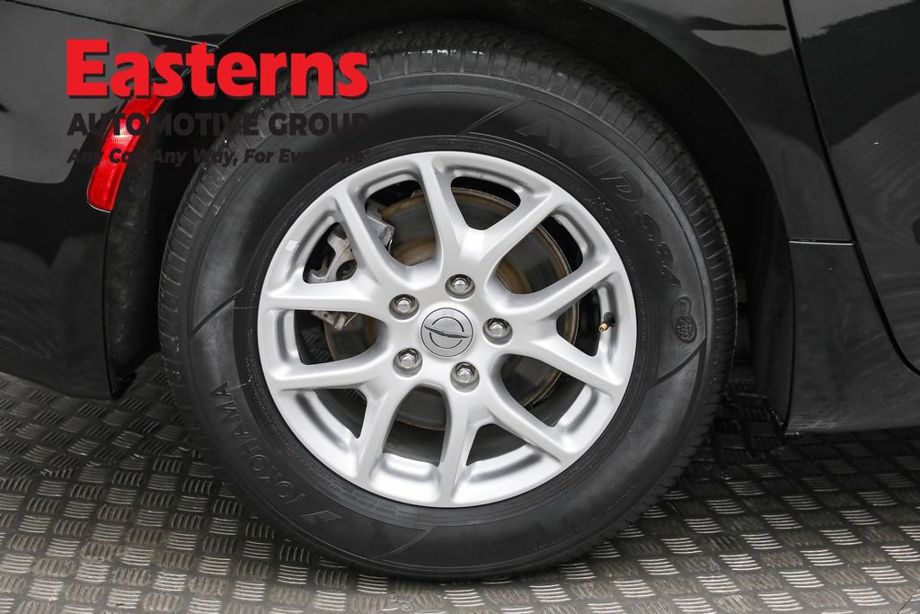Used 2023 Chrysler Pacifica Touring-L FWD image 30