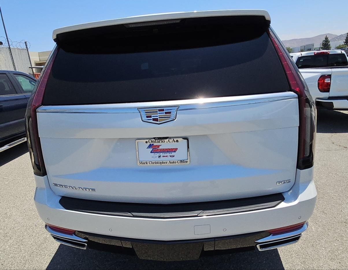 Used 2022 Cadillac Escalade Premium Luxury w/ Performance Package RWD image 24