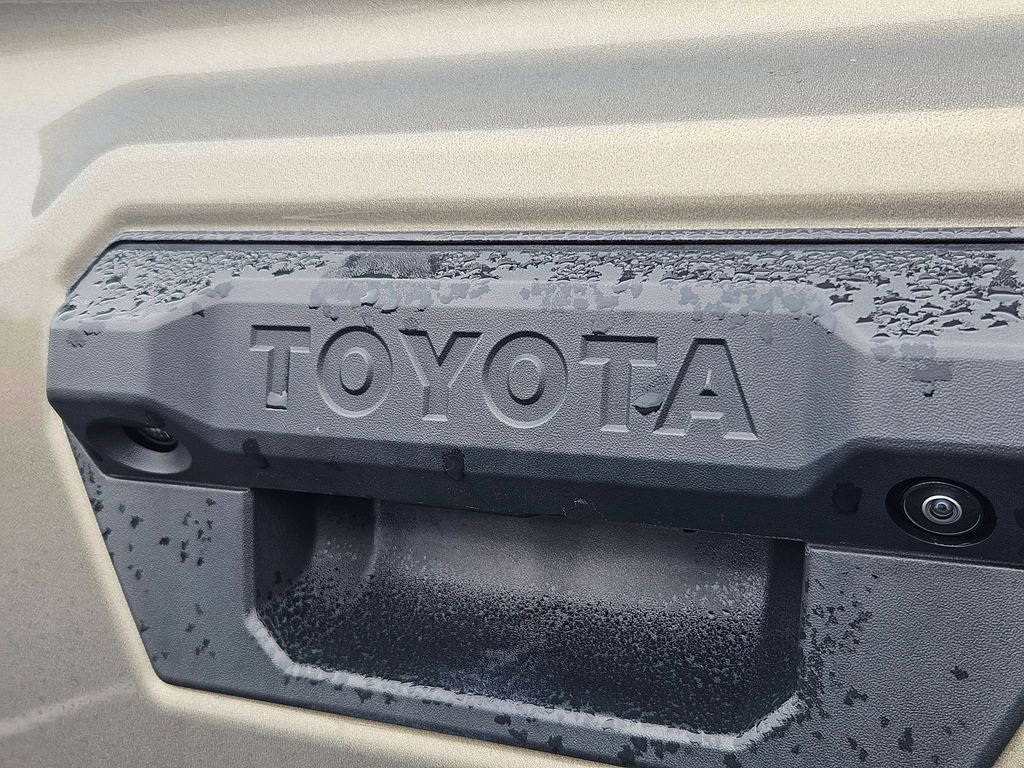 Used 2024 Toyota Tacoma Trailhunter image 33