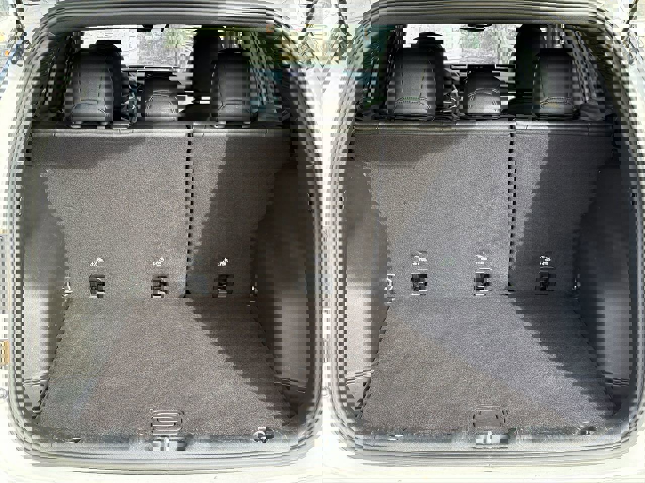 Used 2024 Jeep Compass Latitude AWD/4WD image 21