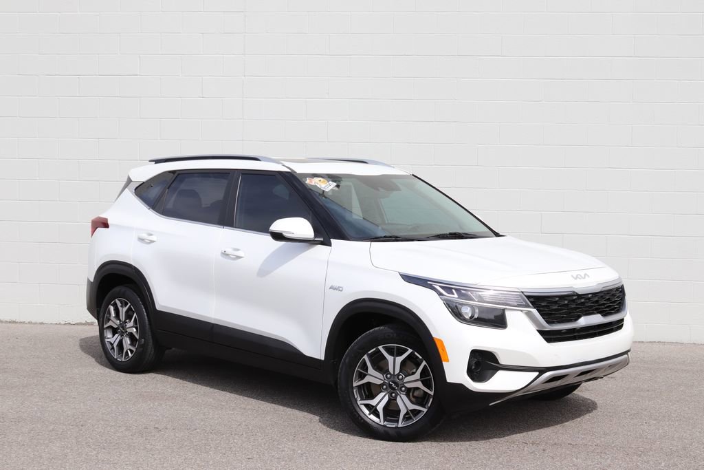 Used 2022 Kia Seltos EX AWD/4WD image 1