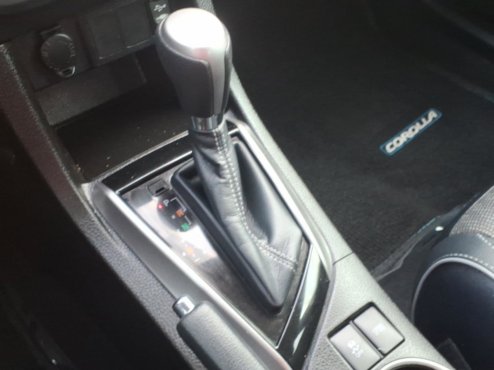 Used 2014 Toyota Corolla S image 19