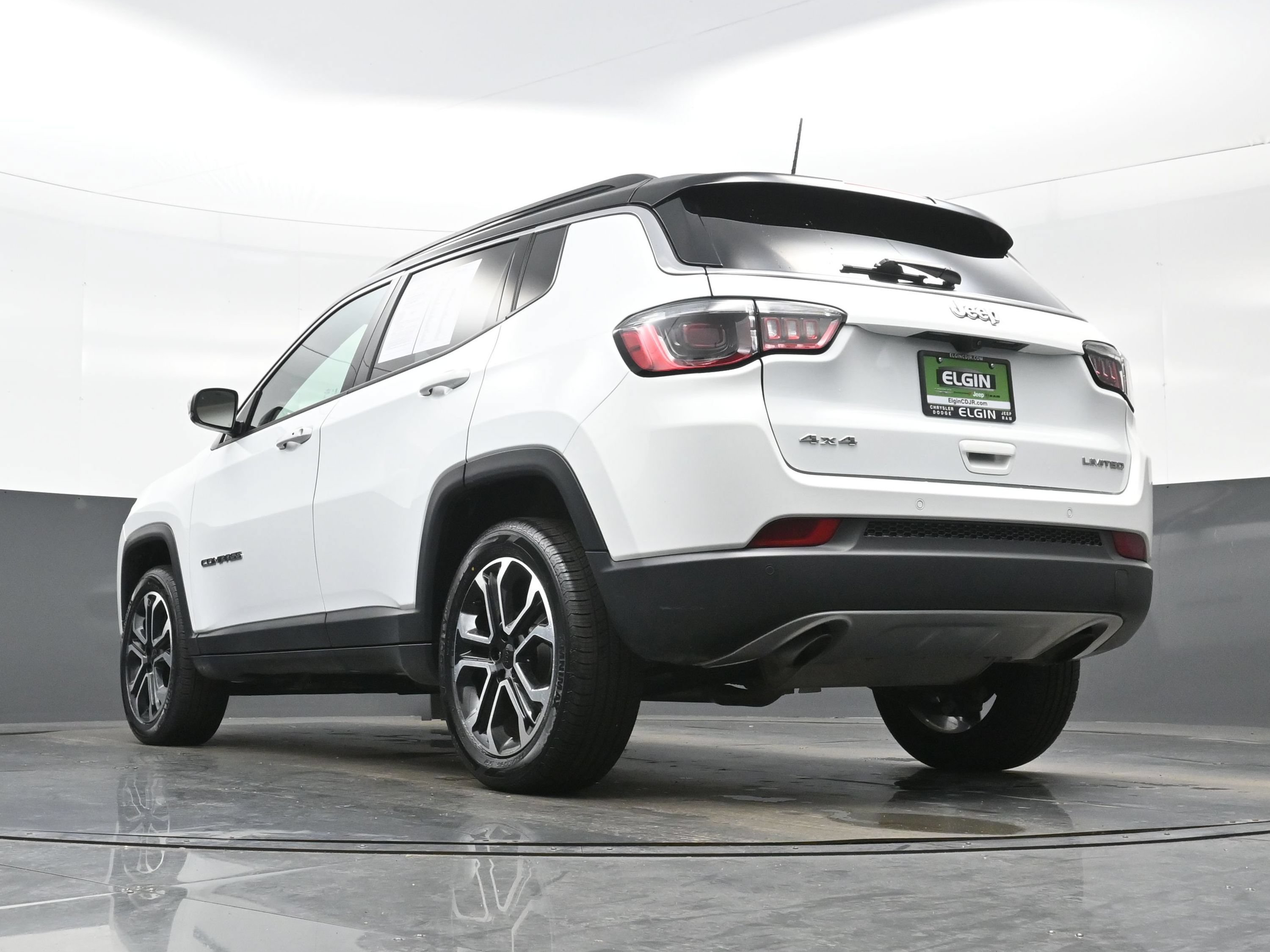Used 2023 Jeep Compass Limited AWD/4WD image 29