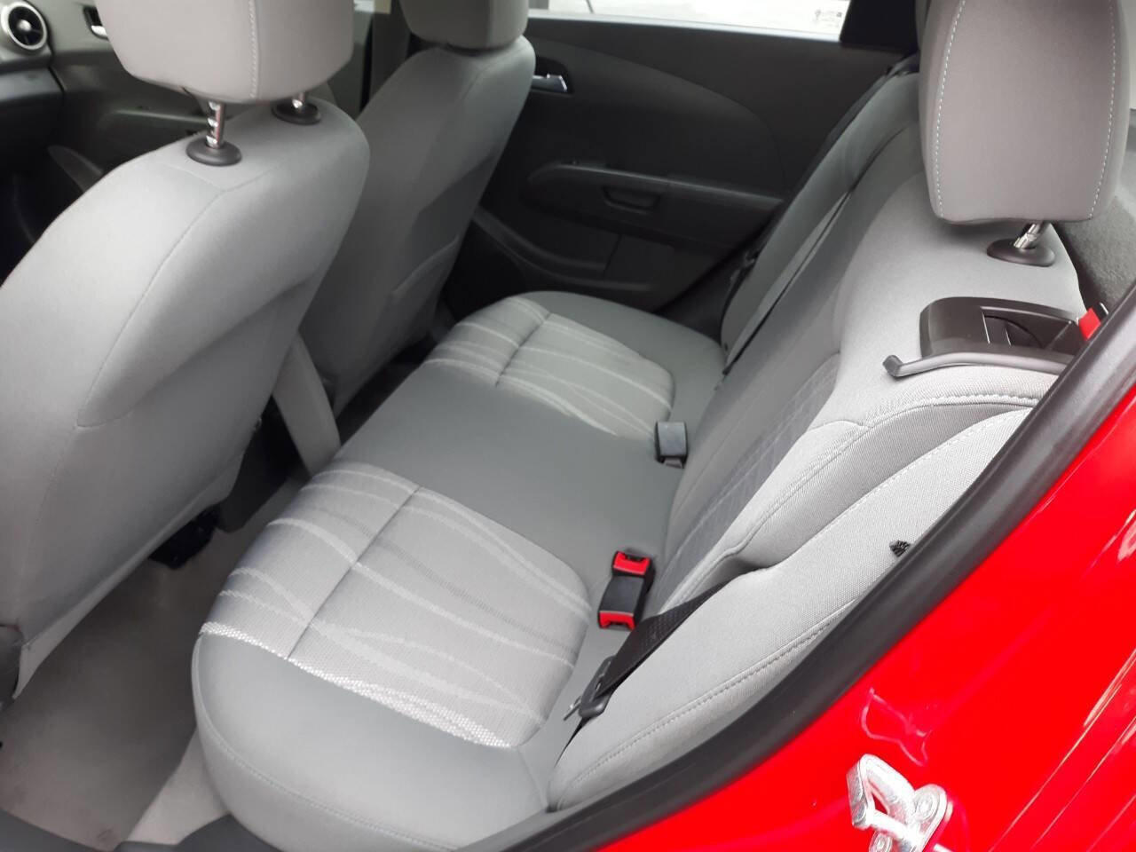 Used 2015 Chevrolet Sonic LT image 10