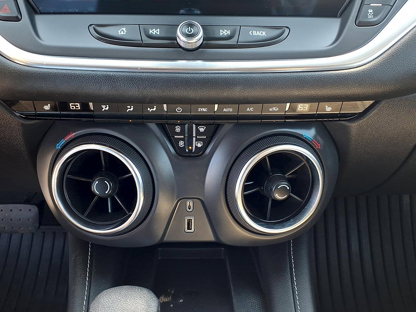 Certified 2023 Chevrolet Blazer LT w/ Convenience Package image 15