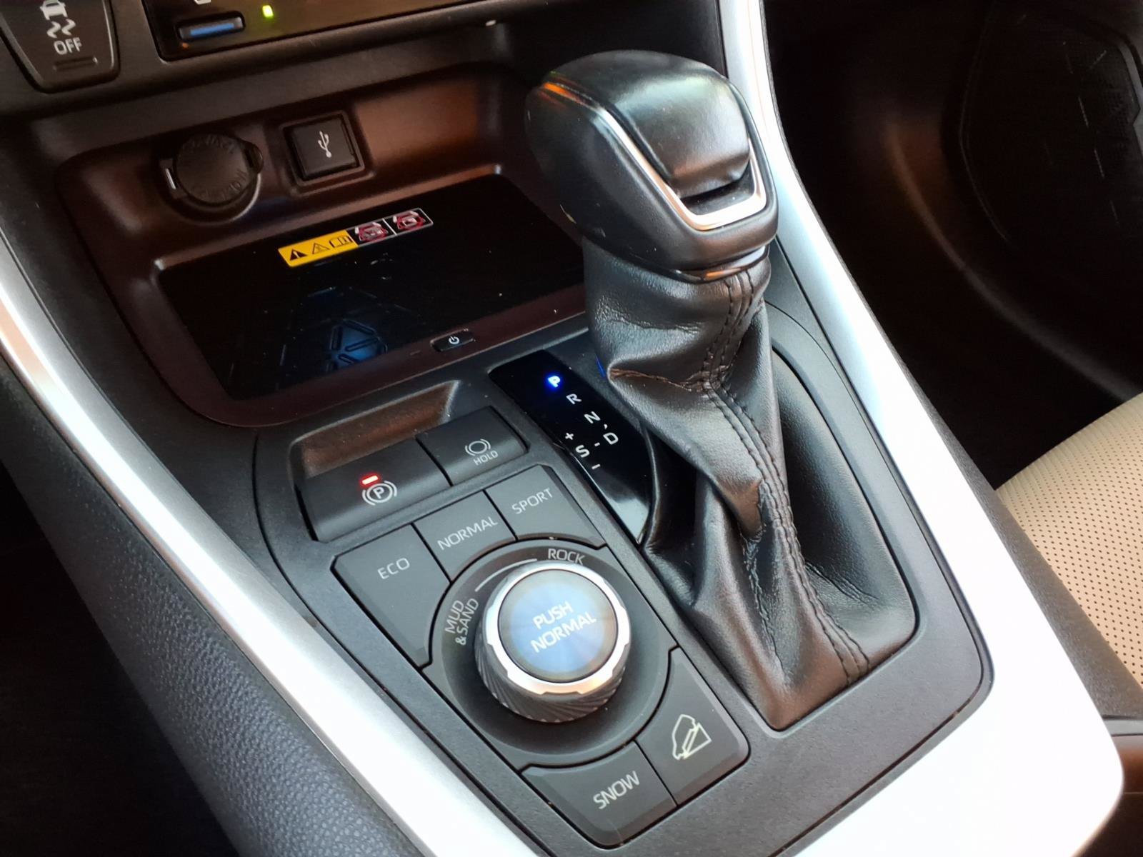Certified 2022 Toyota RAV4 Limited AWD/4WD image 19