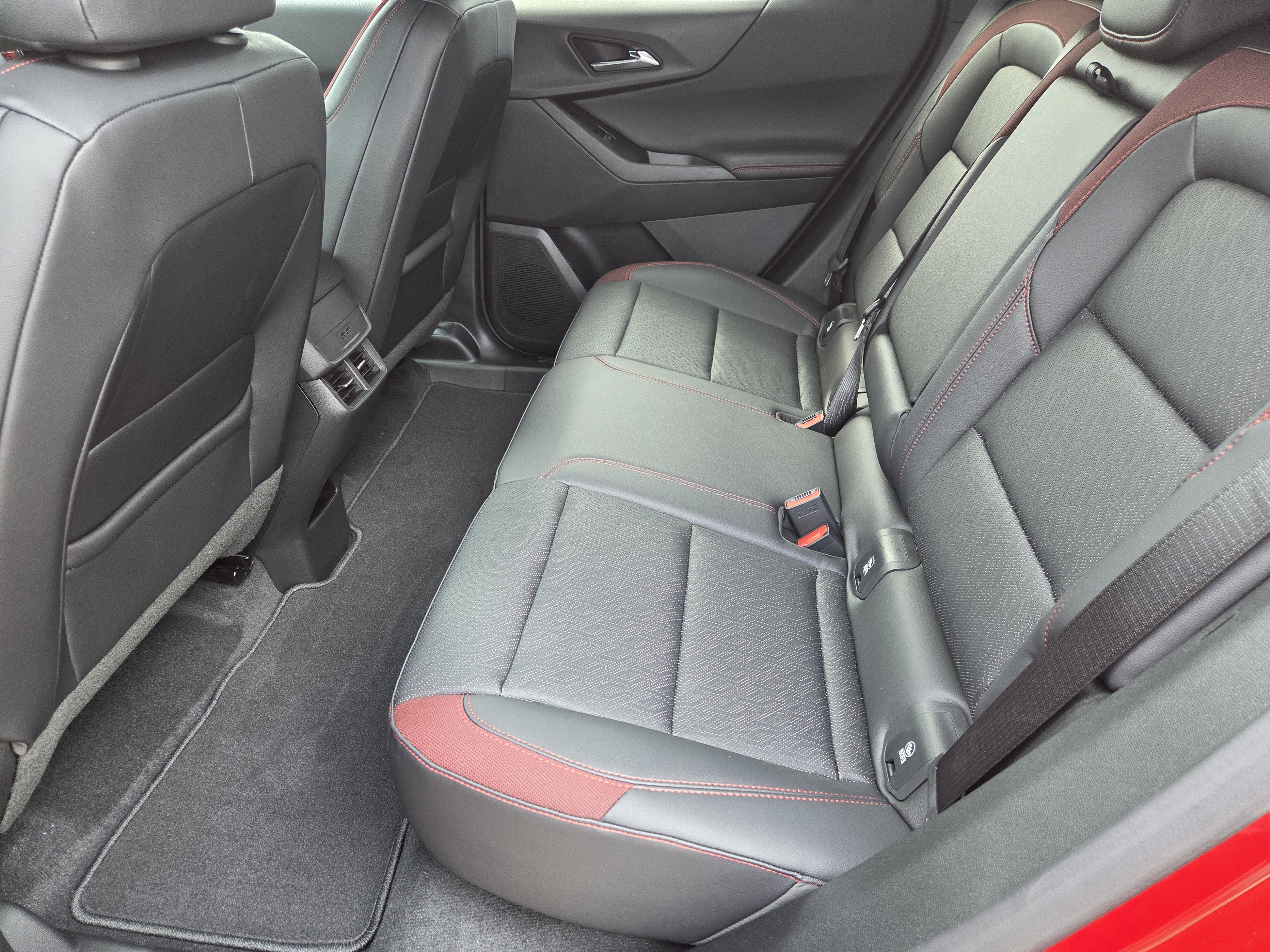 New 2027 Chevrolet Equinox RS AWD/4WD image 23