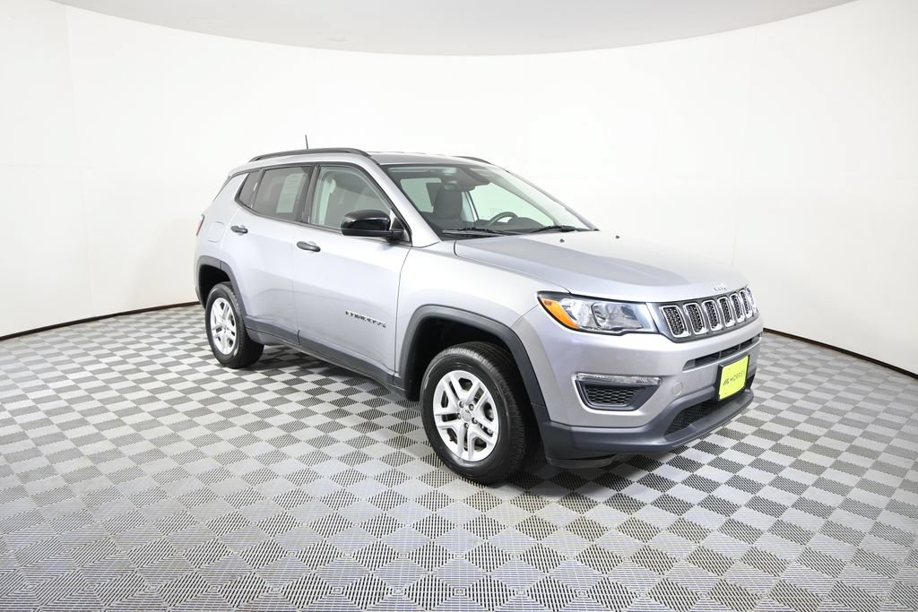 Used 2018 Jeep Compass Sport AWD/4WD image 9