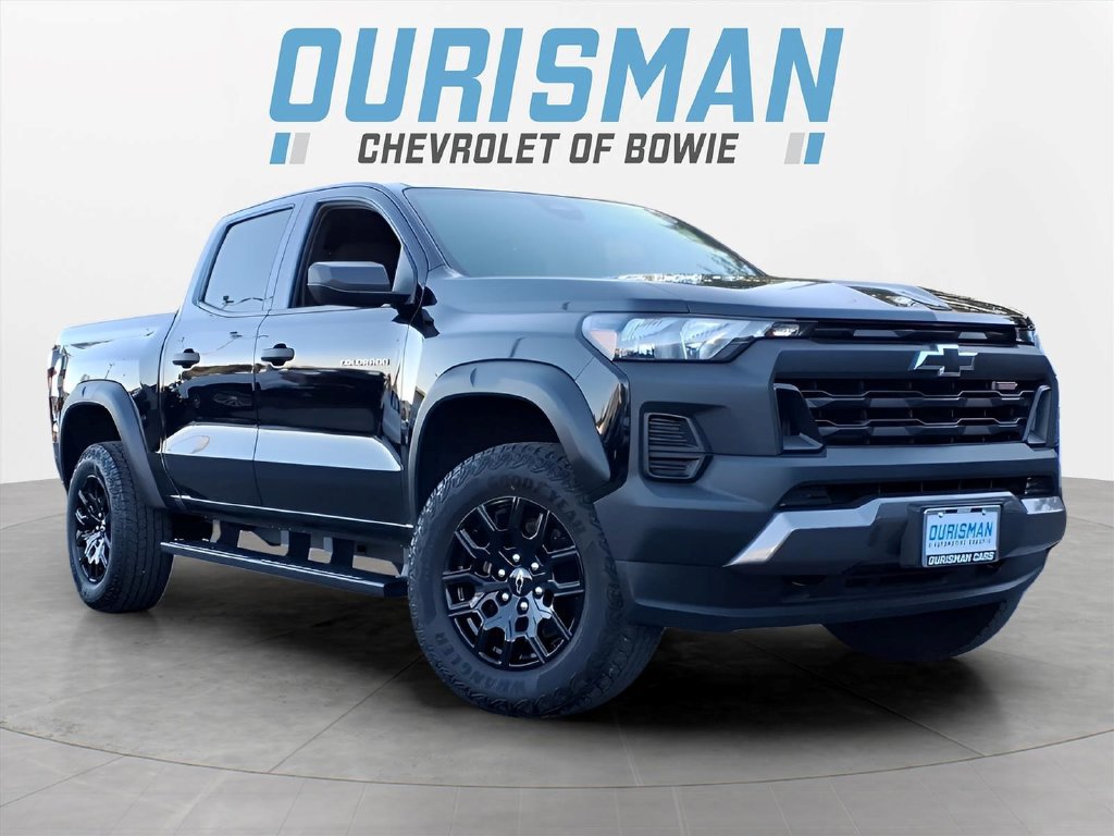 Certified 2024 Chevrolet Colorado Trail Boss w/ Advanced Trailering Package AWD/4WD image 1