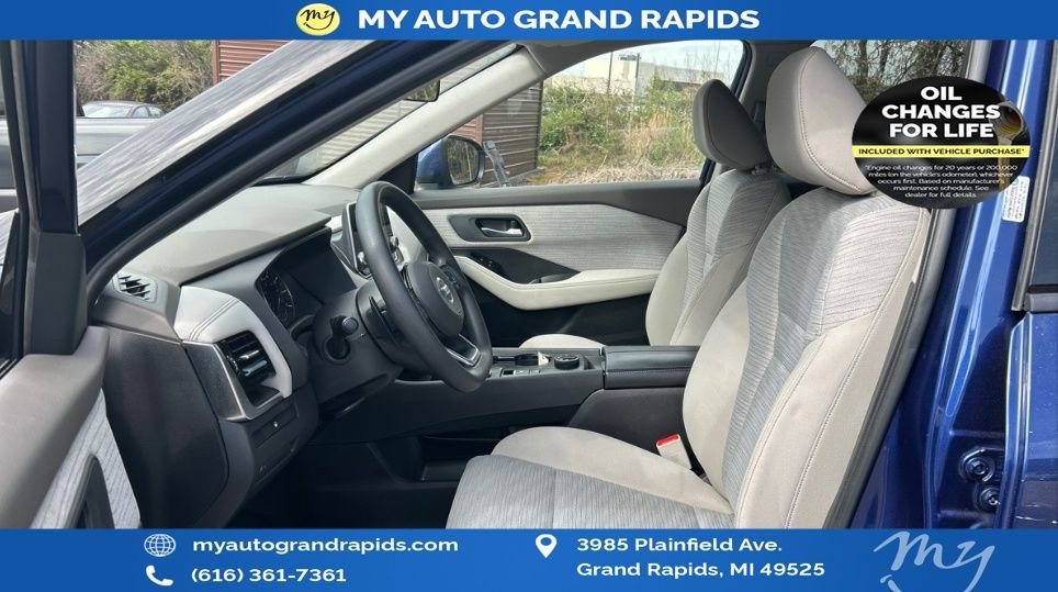 Used 2021 Nissan Rogue SV image 5