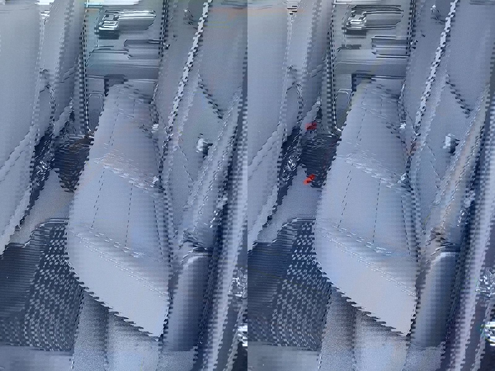 New 2026 GMC Sierra 1500 Elevation image 16