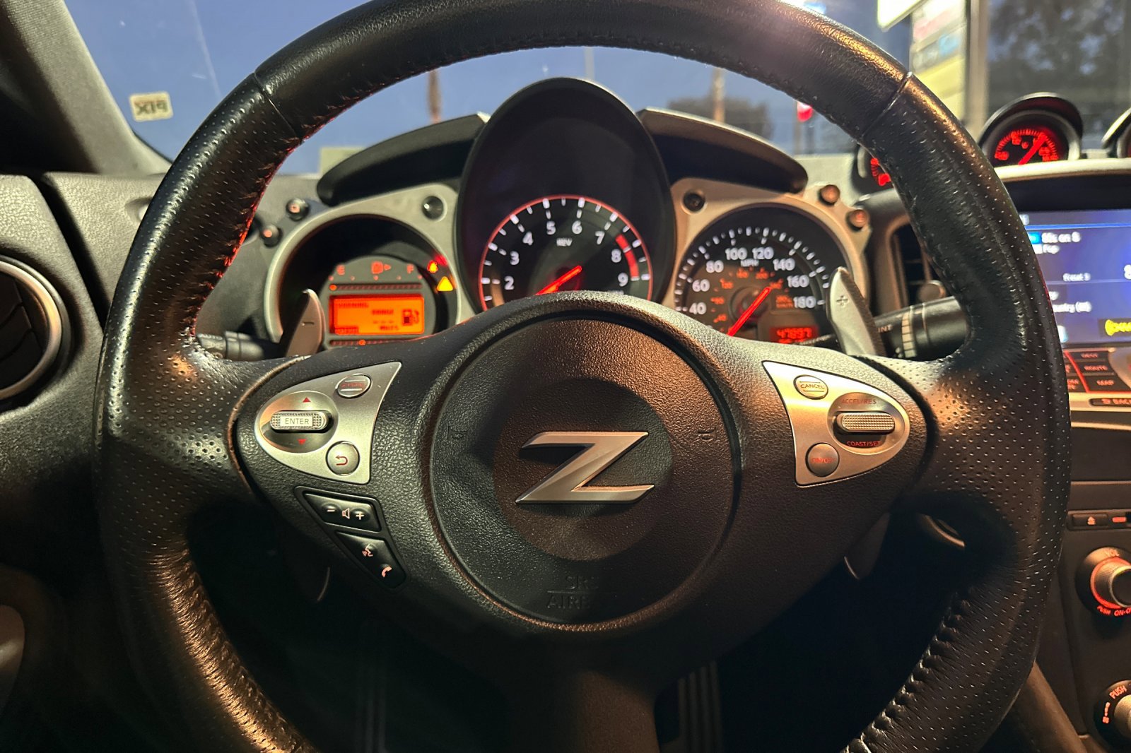 Used 2018 Nissan 370Z Touring image 21