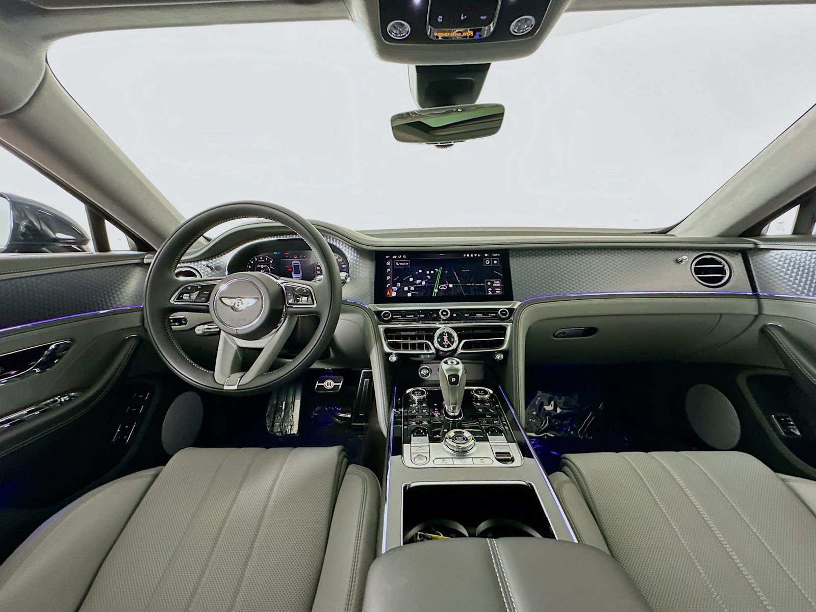 New 2026 Bentley Flying Spur V8 AWD/4WD image 4