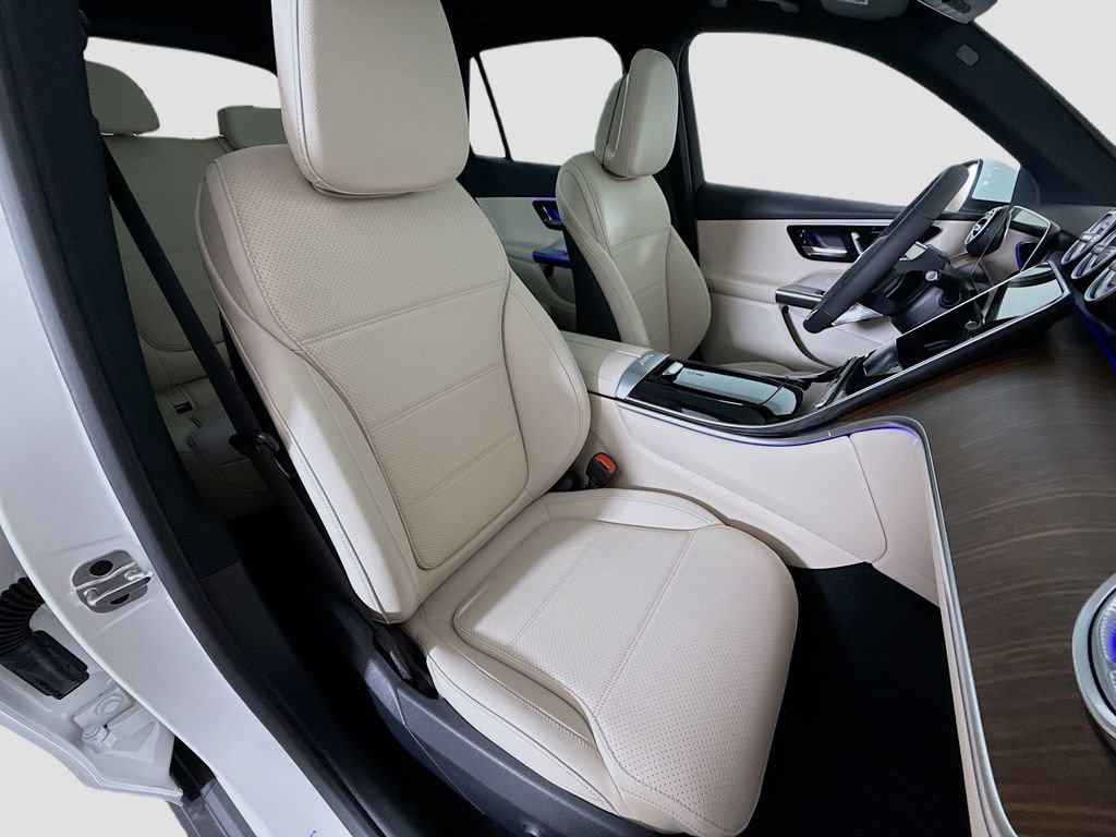 Used 2026 Mercedes-Benz GLC 300 4MATIC image 29