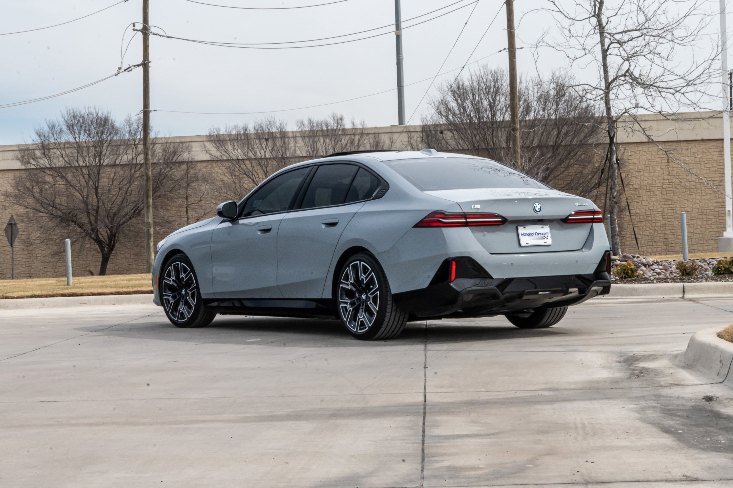 Used 2026 BMW i5 eDrive40 w/ M Sport Package image 3
