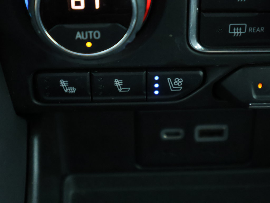 Used 2023 Chevrolet Tahoe High Country AWD/4WD image 24