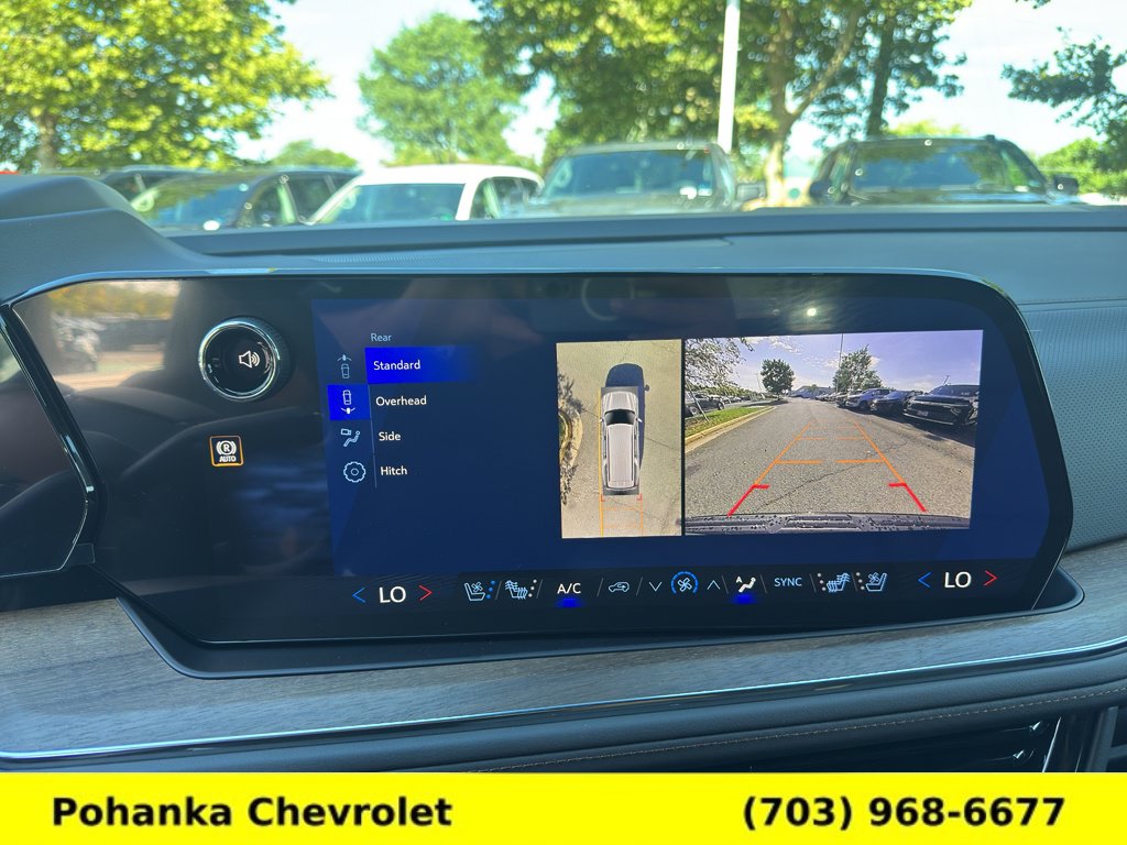 New 2026 Chevrolet Suburban High Country w/ Sun And Tow Package AWD/4WD image 17