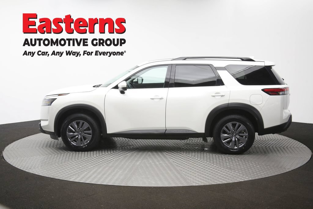 Used 2023 Nissan Pathfinder SV w/ SV Premium Package AWD/4WD image 63