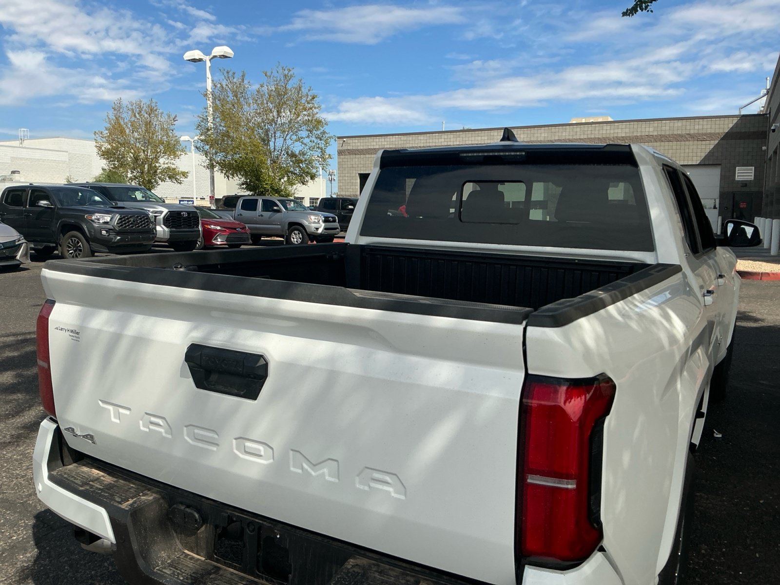 Used 2026 Toyota Tacoma SR5 w/ SR5 Upgrade Package AWD/4WD image 23