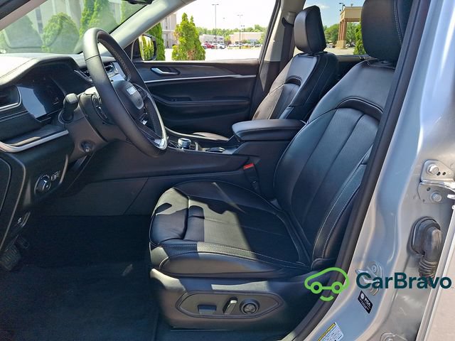 Used 2024 Jeep Grand Cherokee L Limited w/ Luxury Tech Group II AWD/4WD image 15