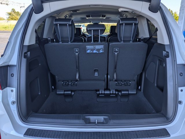 New 2026 Honda Odyssey Touring image 11