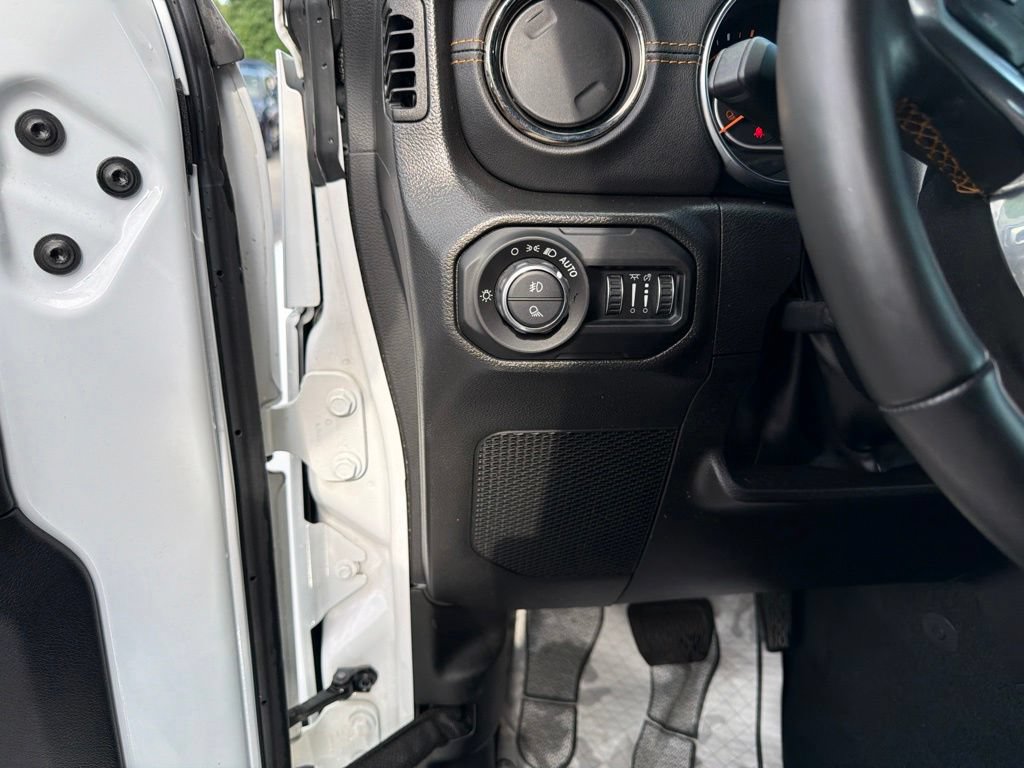 Used 2022 Jeep Gladiator Overland AWD/4WD image 15