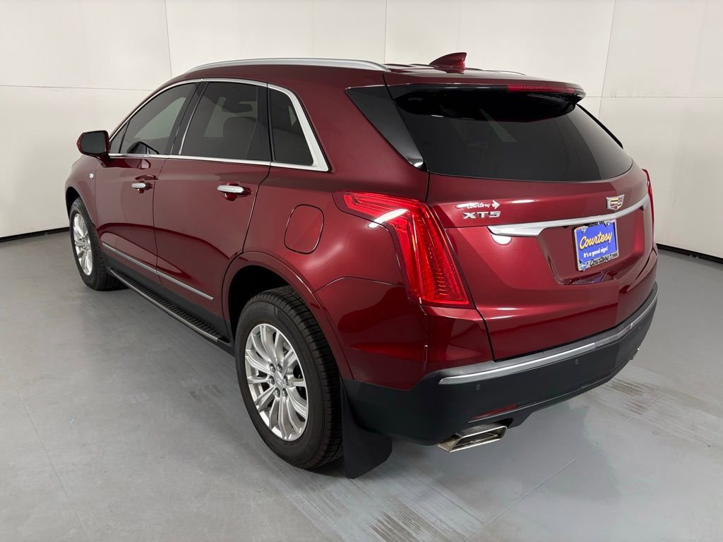 Used 2018 Cadillac XT5 FWD image 6