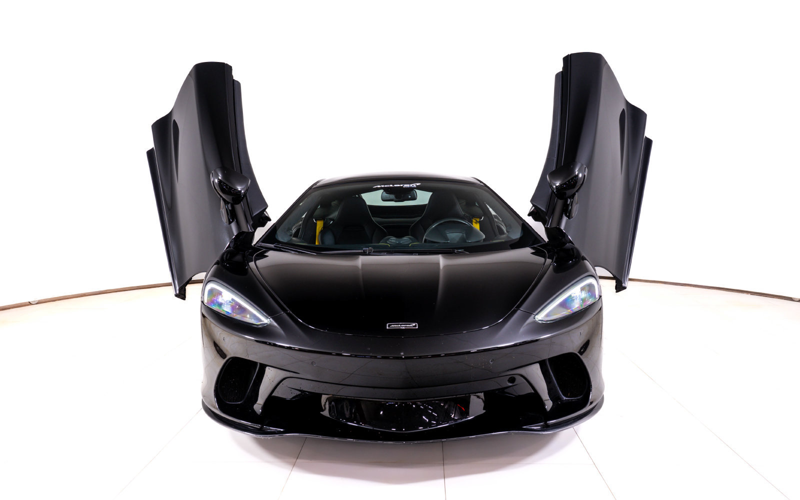 Used 2022 McLaren GT RWD image 9