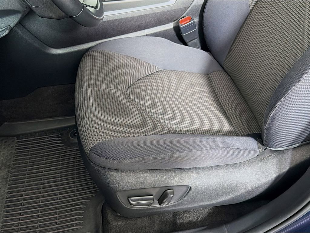 Used 2023 Toyota Highlander LE image 21