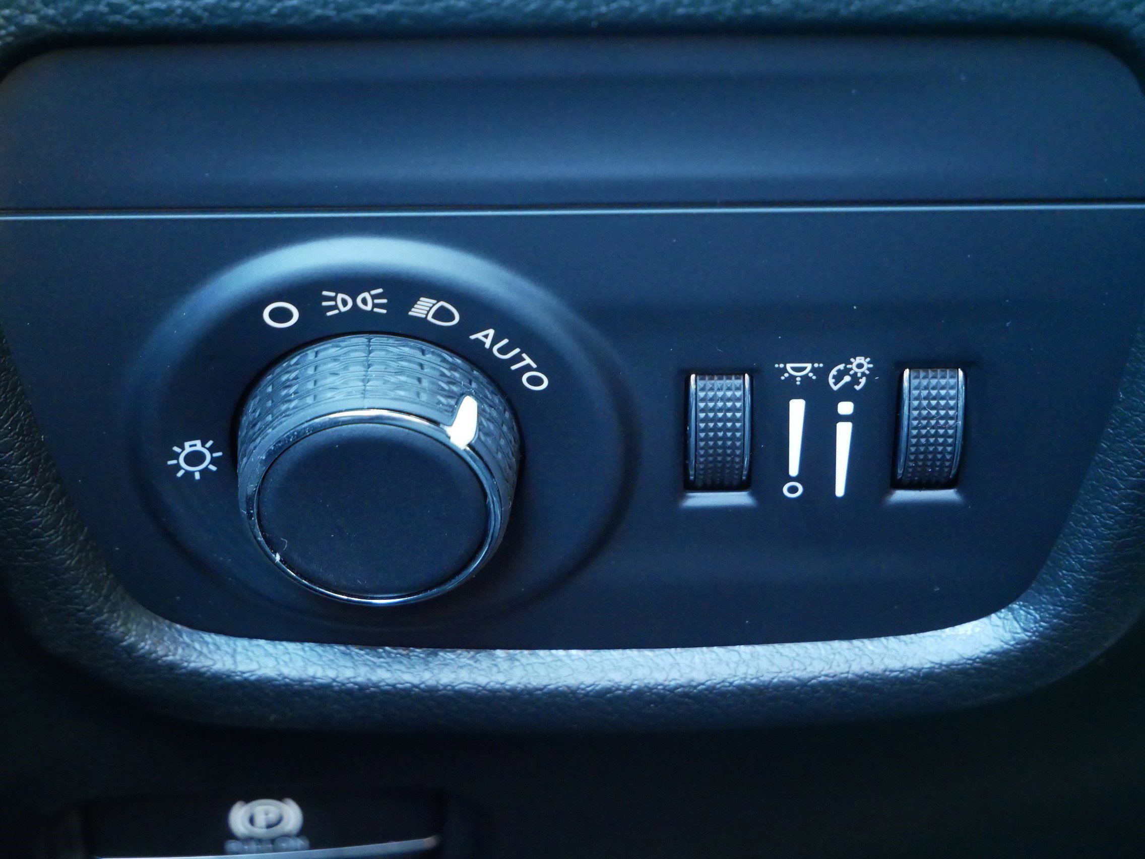 New 2026 Jeep Grand Cherokee Altitude AWD/4WD image 14