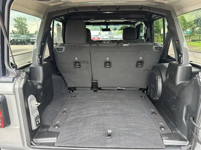 Used 2023 Jeep Wrangler Unlimited Sport AWD/4WD image 9