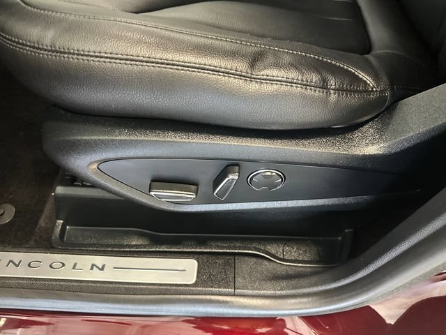 Used 2018 Lincoln MKC Premiere FWD image 22